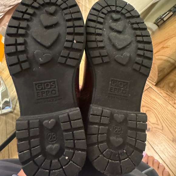 Gioseppo burgundy patent leather studded ankle boots, size 28 kids . - Picture 5 of 6